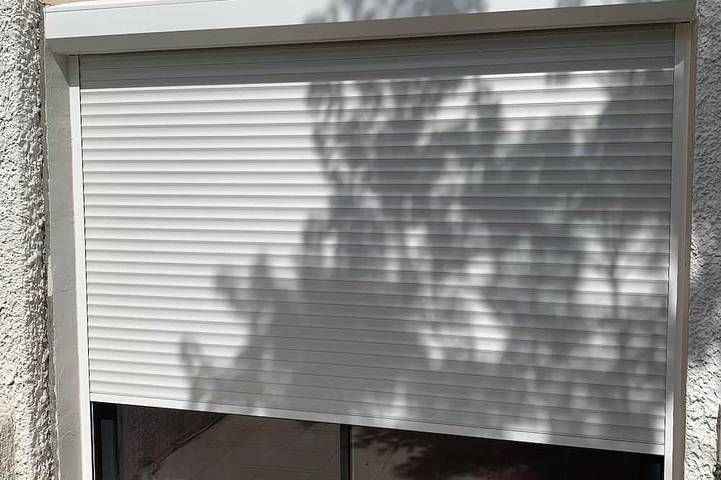 Location de vacances pour 2 personnes, avec terrasse et jardin à Vaulx-en-Velin - 4