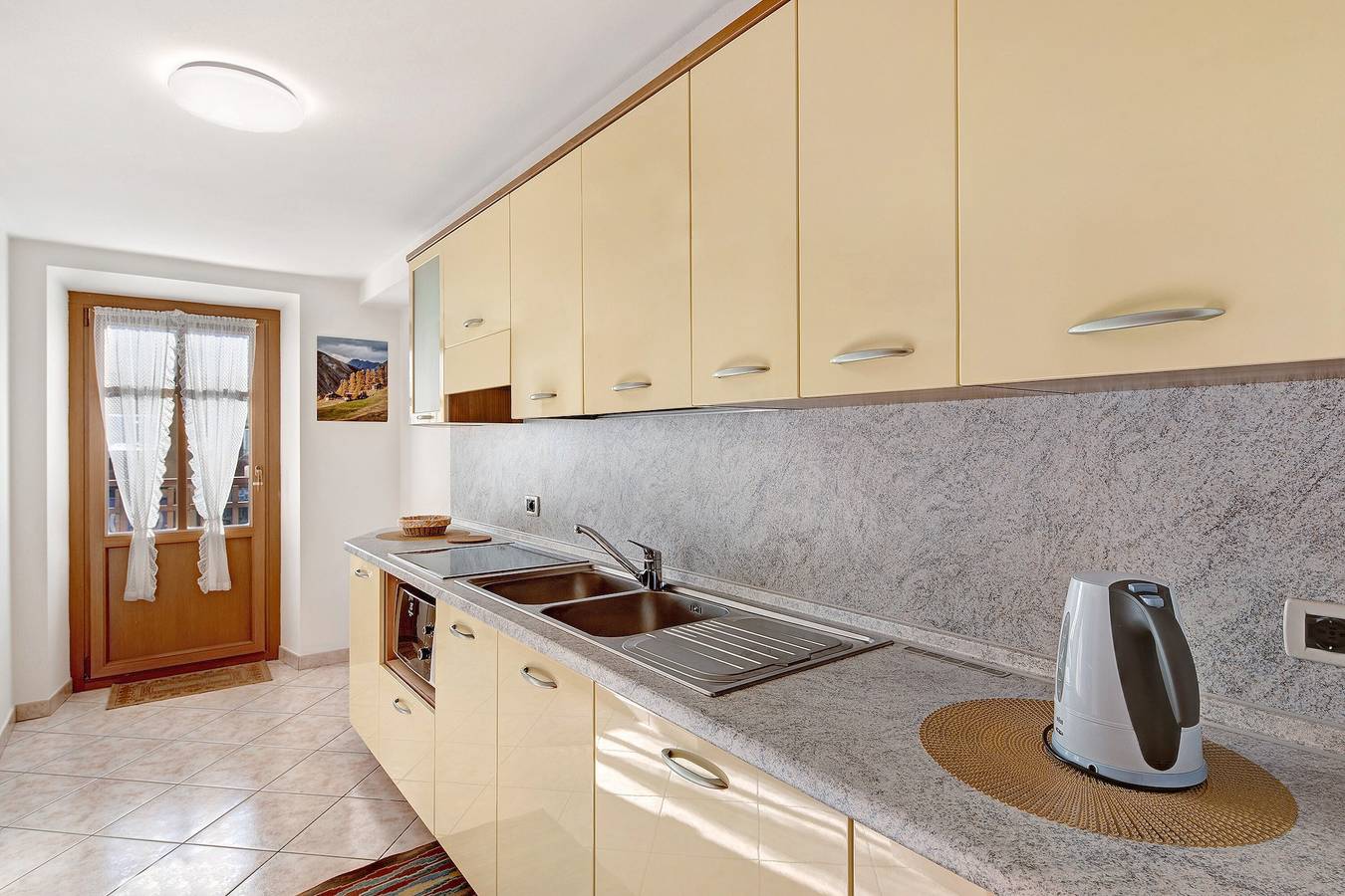 Appartamento intero, Appartamento Gg 2 - pieno centro Livigno, con card sconti Gold per i servizi locali inclusa in Livigno (Borgo), Livigno