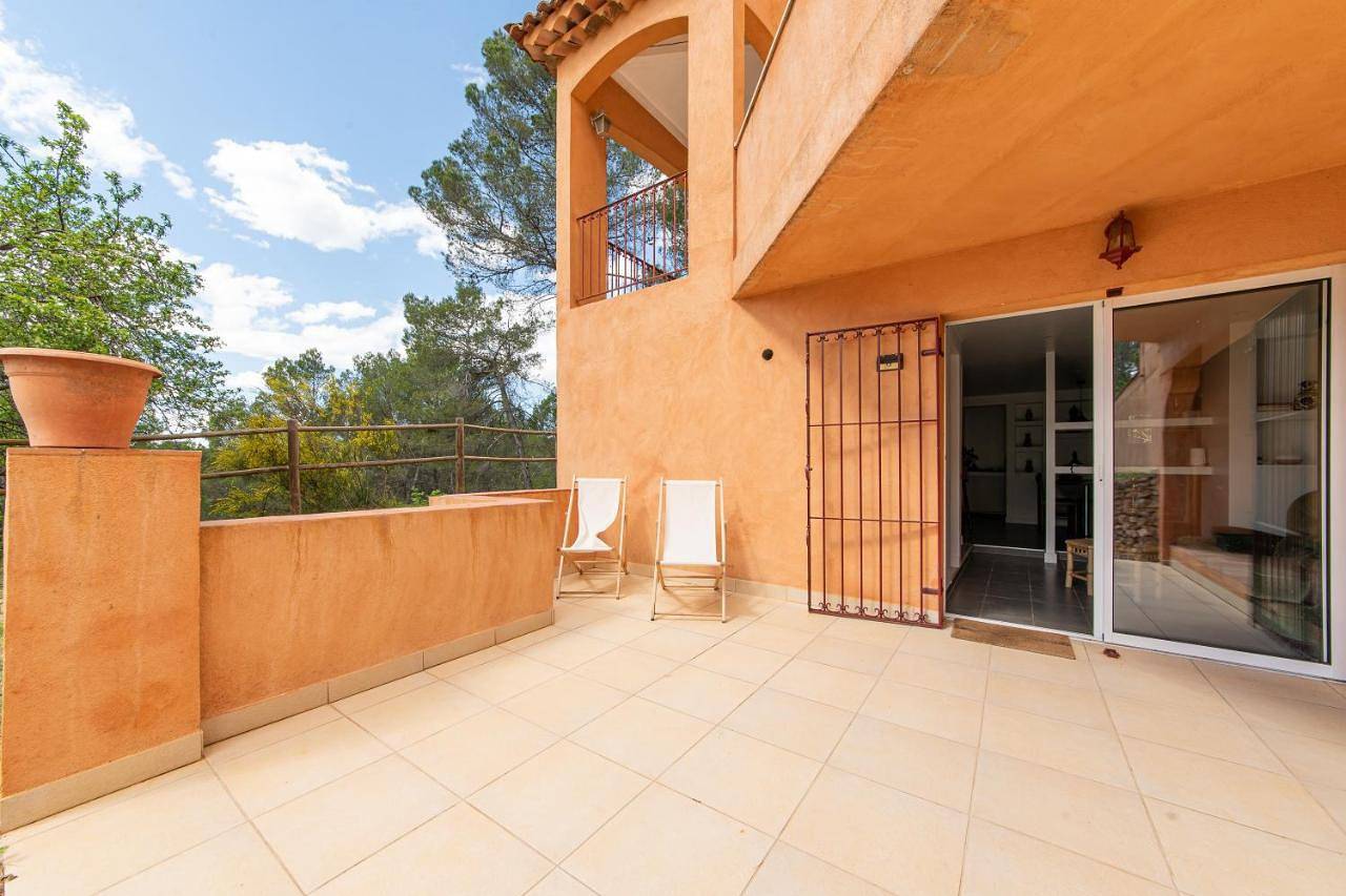 Appartement entier, Two-Bedroom Apartment in Barjols, Région de Brignoles