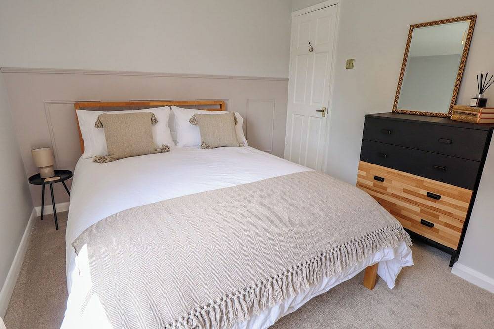 Middle Cottage, pet friendly, with a garden in Louth in Louth, Lincolnshire