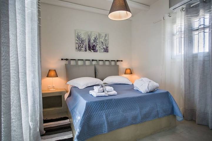 Villa Emily a 1 bedroom villa in Punda Beach Paros ideal for couples. in Paros