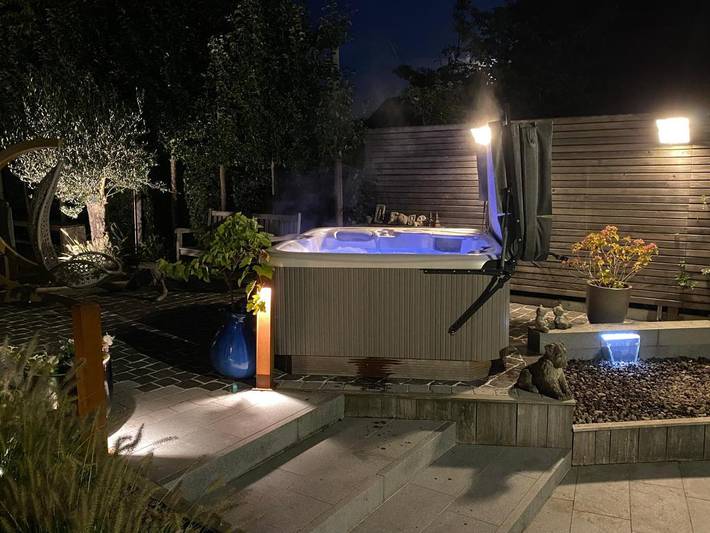 Chambre d’hôte pour 2 personnes, avec Jacuzzi et Terrasse ainsi que Jardin et Sauna en Belgique