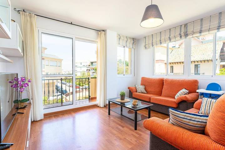 Ferienwohnung für 4 Personen, mit Balkon und Terrasse in Torrox