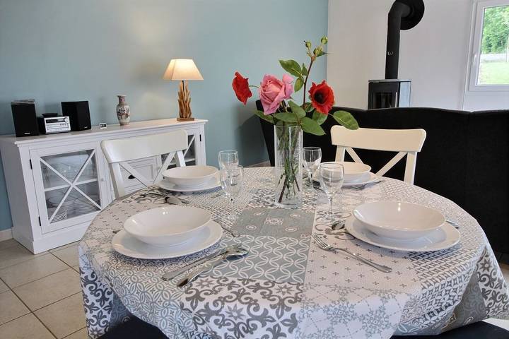 Gîte pour 4 personnes, avec terrasse et jardin à Hillion - 2