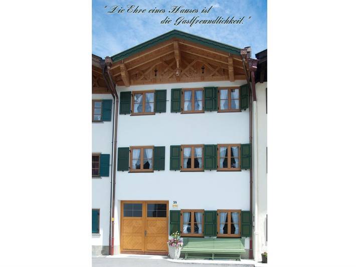 Ferienwohnung für 4 Personen, mit Balkon in Geigenbaumuseum Mittenwald