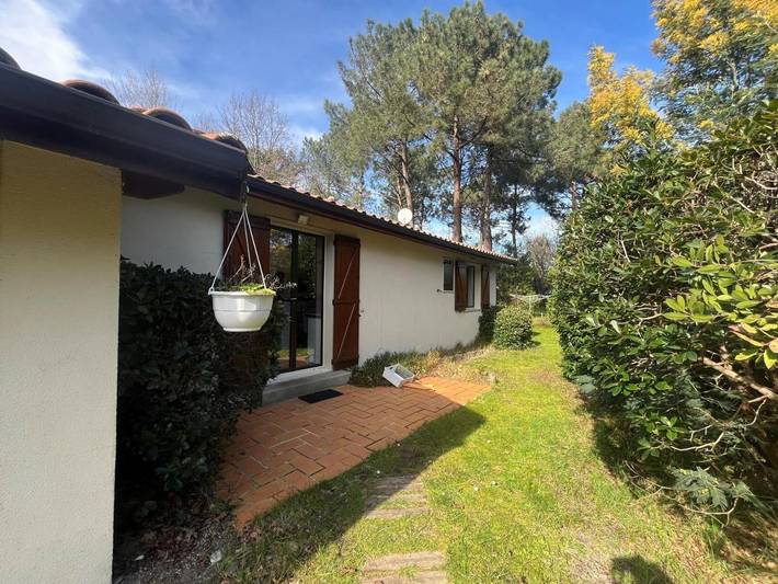 Location de vacances pour 6 personnes, avec terrasse et jardin dans Maubuisson - 3