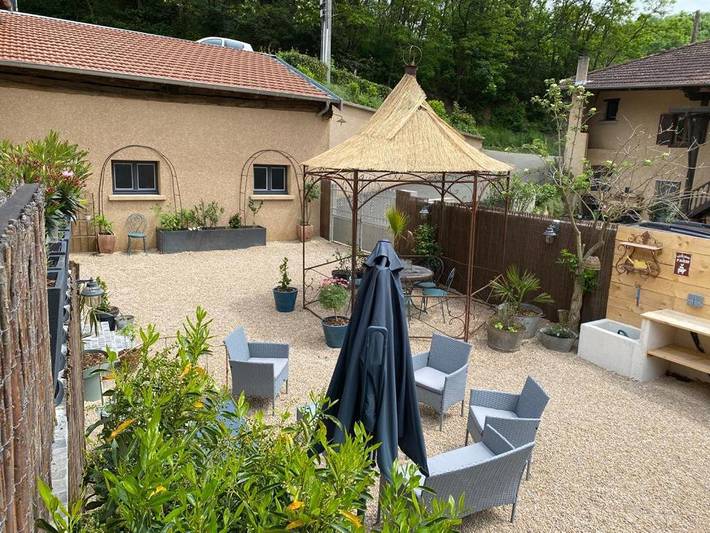 Location de vacances pour 6 personnes, avec vue et jardin, animaux acceptés à Courzieu - 2