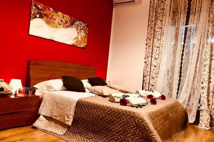Ganze Wohnung, Kurs 126 Gästehaus<br><br>Corso Vittorio Emanuele 126 - Salerno Centro in Salerno, Tyrrhenische Küste Kampanien