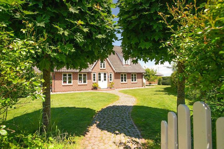 Ferienhaus für 6 Personen, mit Terrasse und Garten sowie Sauna und Ausblick in Osterhever