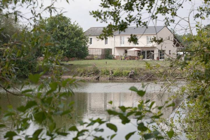 Location de vacances pour 4 personnes, avec terrasse et jardin à Chahaignes - 2