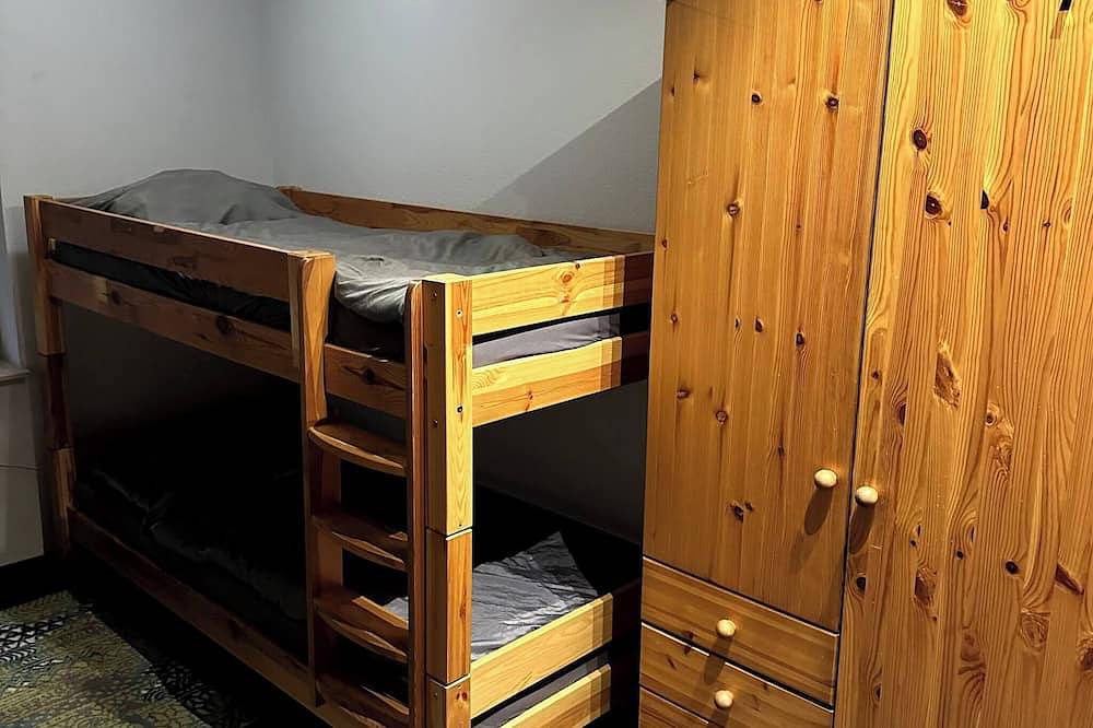 Ganze Wohnung, Großes Apartment für 3-11 Gäste im Raum Halle-Leipzig in Landsberg (Saalekreis), Saale-Unstrut Region
