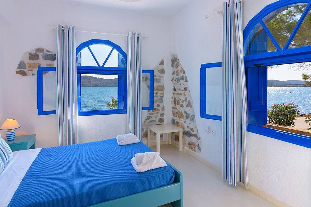Entire apartment, Eleftheria sea side traditional house in Elounda, North Crete