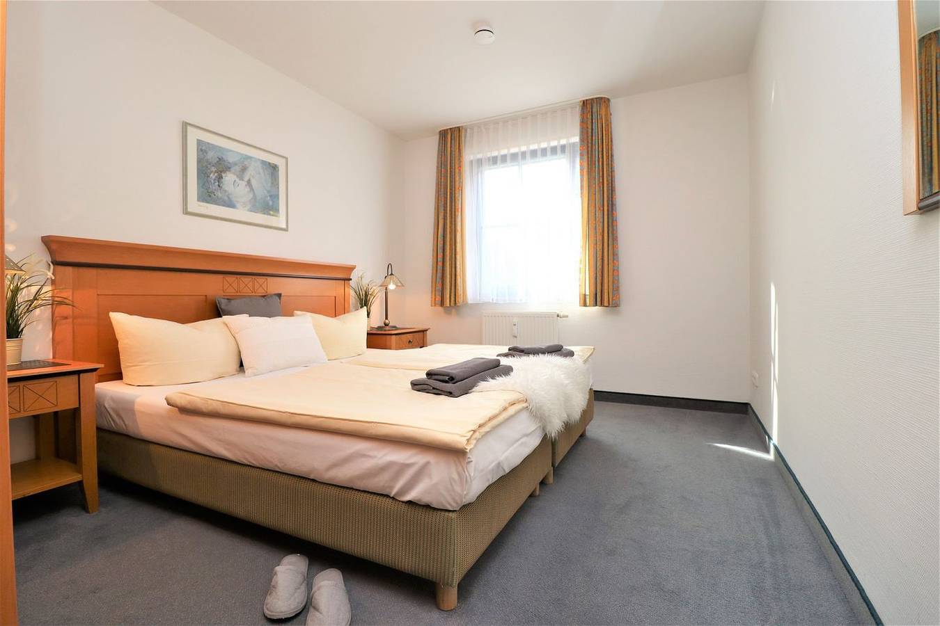 Entire apartment, Ferienwohnung mit Terrasse direkt hinter der Düne nur wenige Schritte zum Strand in Wustrow, Fischland