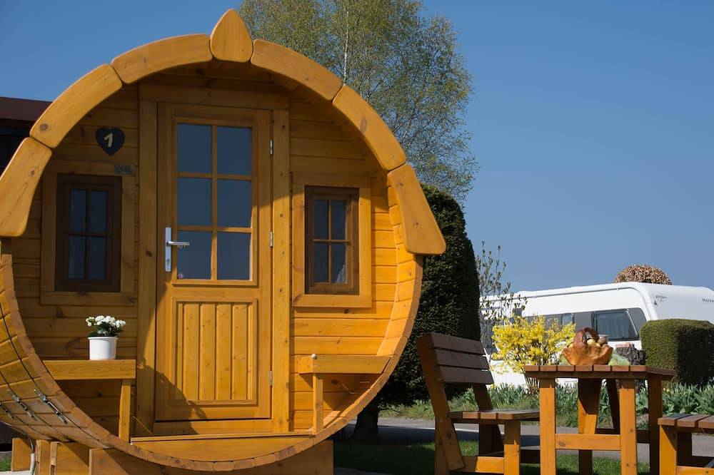 Ganze Wohnung, Campingfass, Schwarzwaldstil, max. 4 Personen in Neubulach, Nordschwarzwald