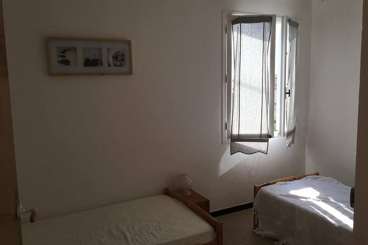 Villa pour 10 personnes, avec terrasse ainsi que jacuzzi et jardin, animaux acceptés à Frontignan - 3