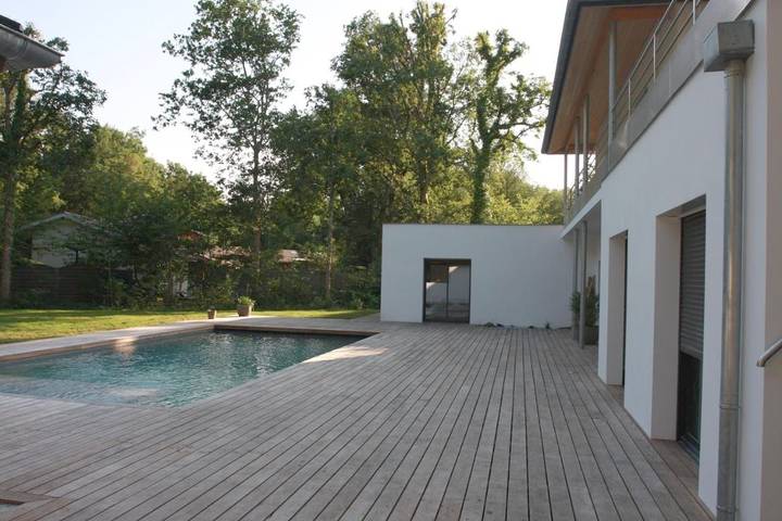 Gîte pour 2 personnes, avec terrasse et piscine ainsi que jardin et jacuzzi à Azur - 3