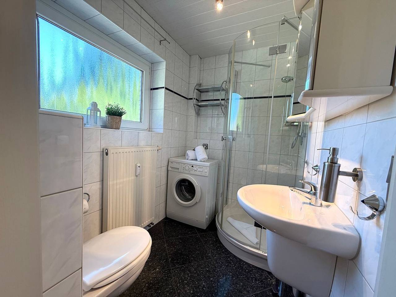 Ganze Wohnung, Strandgold 1 - Gemütliche Ferienwohnung mit Terrasse und Garten in Cuxhaven, Cuxland