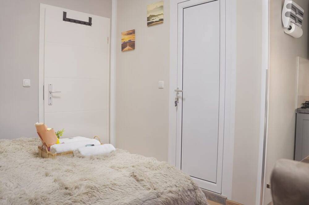 Ganze Wohnung, Apartment Deluxe - Eigenes Badezimmer in Waßmannsdorf, Schönefeld
