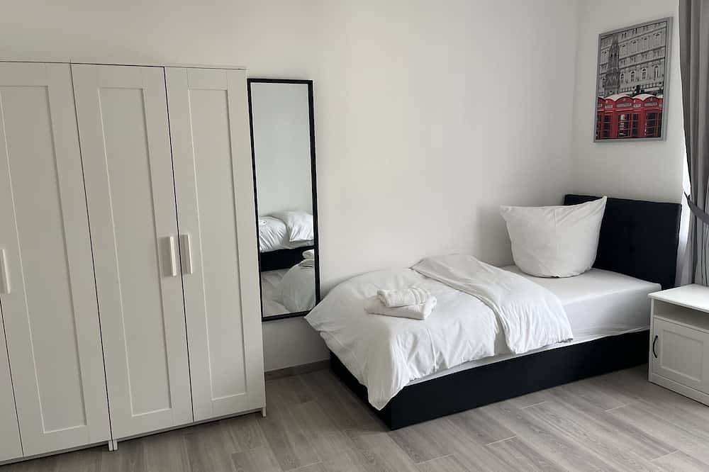 Ganze Wohnung, Apartment-Eigenes Badezimmer-Business-Strassenblick in Bad Homburg vor der Höhe, Bad Homburg