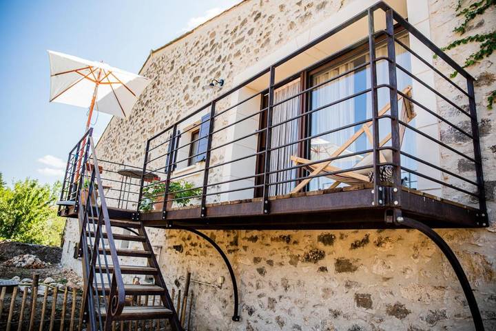 Location de vacances pour 3 personnes, avec jardin et vue à Assignan - 2