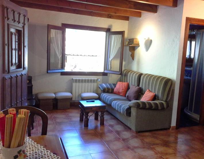 Entire apartment, Apartment 'Jana' with Mountain View, Private Terrace and Wi-Fi in Peñamellera Alta, Sierra del Cuera