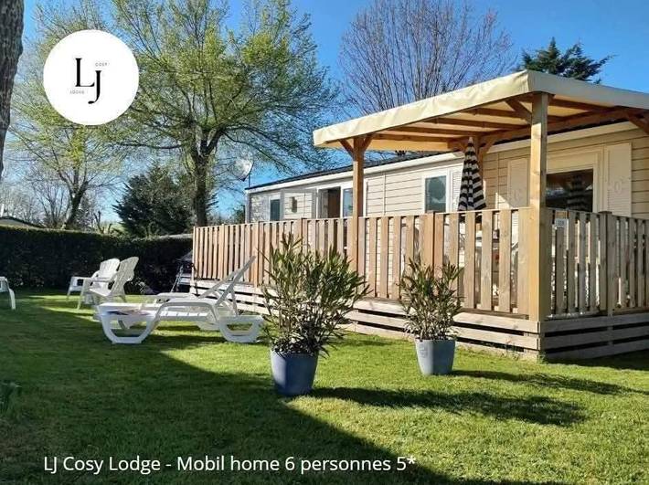 Camping pour 6 personnes, avec piscine et jacuzzi ainsi que bassin pour enfant et jardin, animaux acceptés