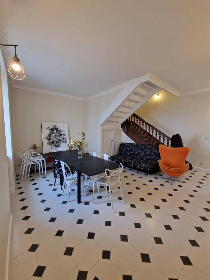 Five-Bedroom House in Tain-l'Hermitage, Région de Valence