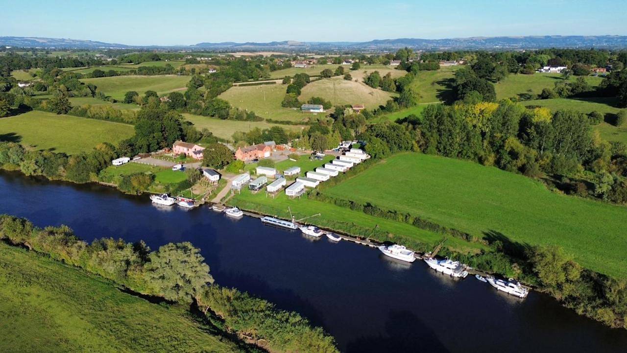 Severnside Boat and Caravan Park Gloucestershire - Caravan 1 in Gloucestershire