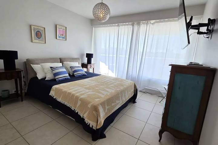 Gîte pour 4 personnes, avec terrasse dans Plage du Miramar - 2