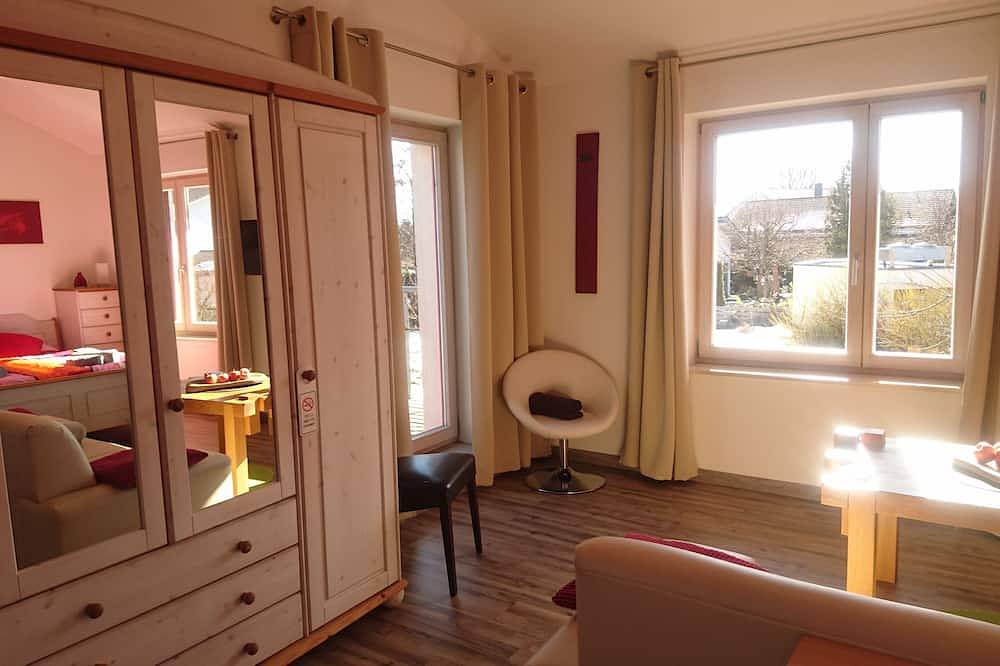 Ganze Wohnung, Gemütliche Ferienwohnung 40m2 Kiebitz am Stadtrand von Rosenheim Oberbayern in Rosenheim, Oberbayern