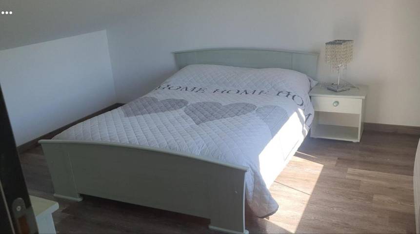 Location de vacances pour 9 personnes, avec terrasse à Maubert-Fontaine - 4