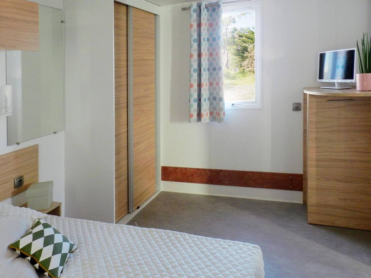 Mobil home avec terrasse pour 2 personnes in Luynes, Région de Tours