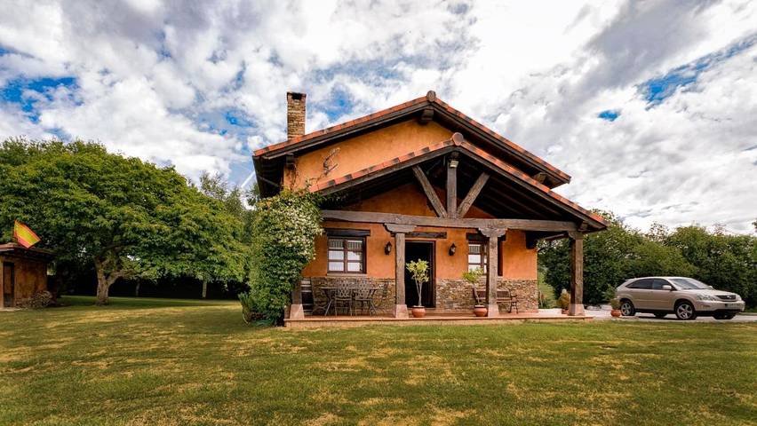 Casa rural para 6 personas, con Terraza además de Jardín y Vistas en Santillana del Mar