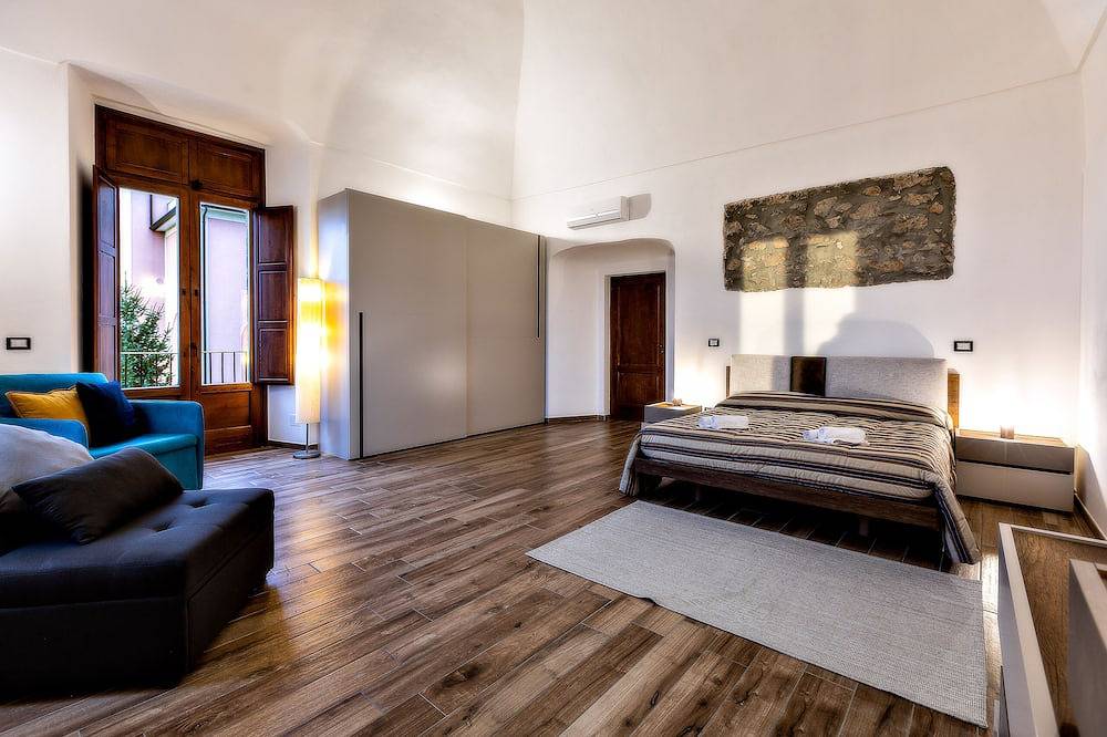 Ganze Wohnung, Dimora del Duca Luxury apartment- minutes from Paestum and wonderful beaches in Giungano, Cilento