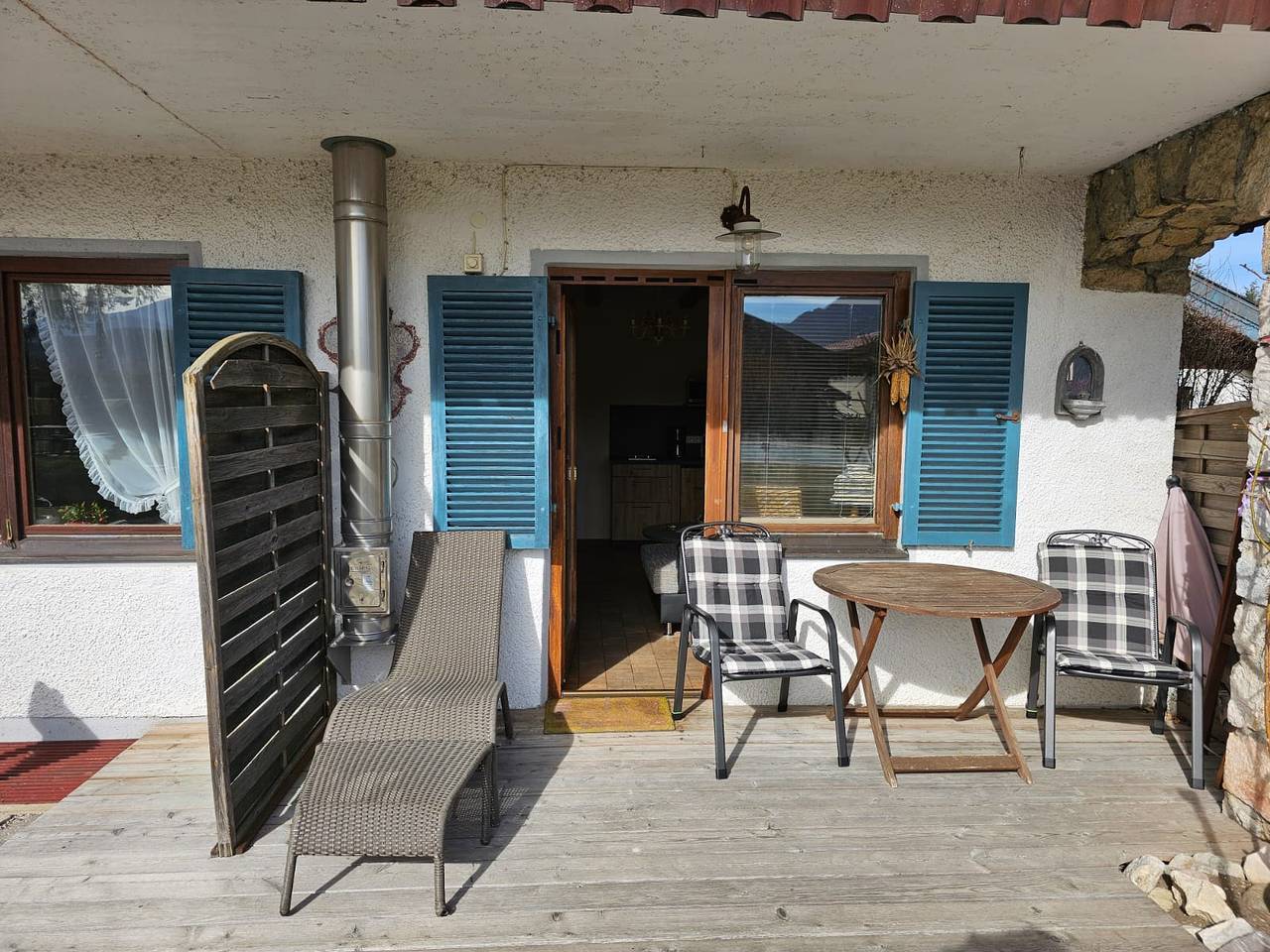 Ganze Ferienwohnung, Appartement Bergblick - Appartement Bergblick, 45qm, bis 3 Personen, sep.Schlafzimmer mit 2 Einzelbetten in Grassau, Chiemsee