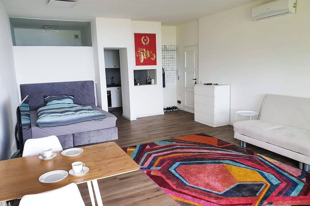Ganze Wohnung, Attraktives Studio mit Terrasse, Garten, Klimaanlage, Pool und Traumseesicht in Susello, Ghiffa