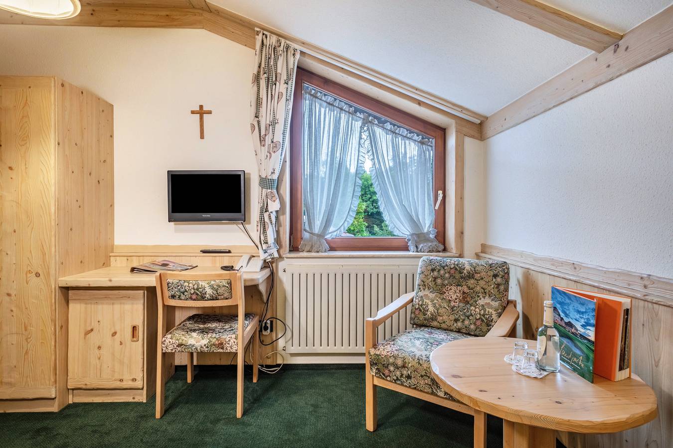 Ferienwohnung 'Zweibett Zimmer 2' mit Gemeinschaftsgarten in Friedrichshafen, Bodenseekreis
