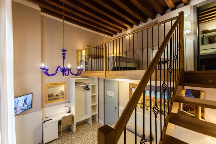 Chambre d’hôte pour 5 personnes dans Place Saint Marc - 3