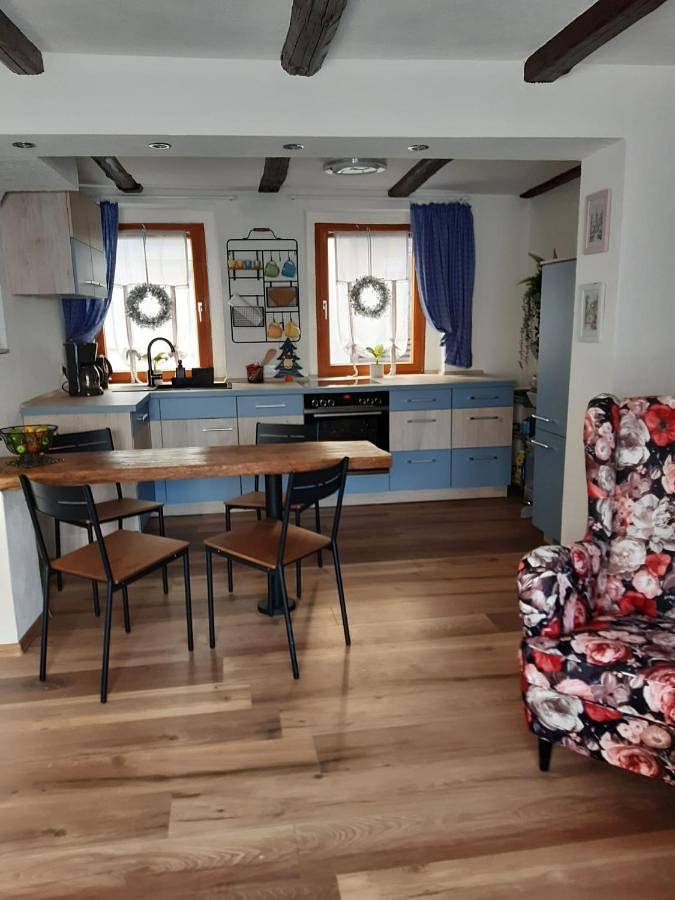 Ferienhaus für 4 Personen, mit Terrasse und Garten in Aschersleben