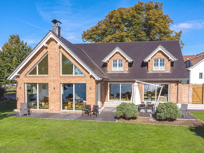 Ferienhaus für 8 Personen, mit Terrasse und Sauna sowie Garten und Whirlpool, kinderfreundlich in Middelhagen - 3