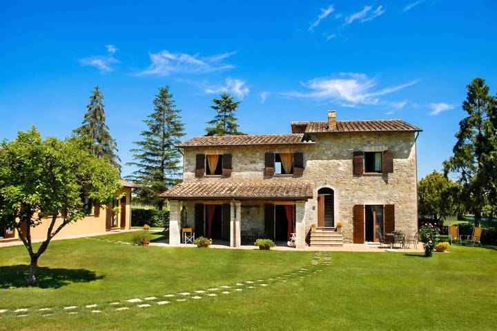 Casale Francesca With Private Pool in Bettona, Perugia e dintorni