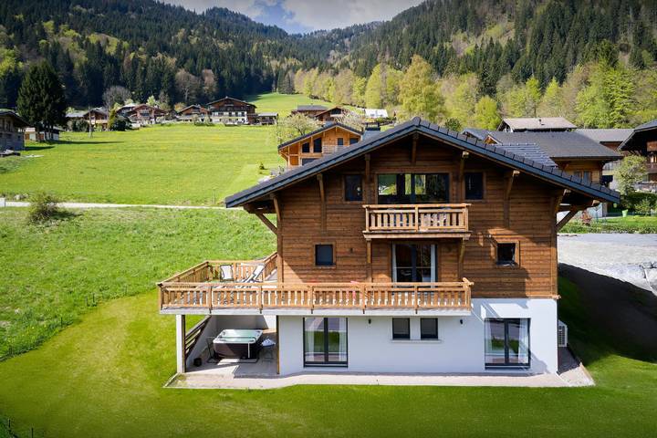 Chalet pour 8 personnes, avec jardin et jacuzzi