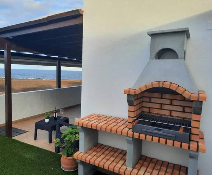 Gîte pour 4 personnes, avec Terrasse ainsi que Jardin et Vue à La Santa