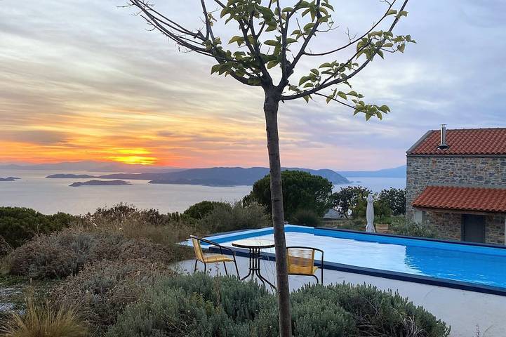 Villa für 8 Personen, mit Balkon und Garten sowie Whirlpool - 1