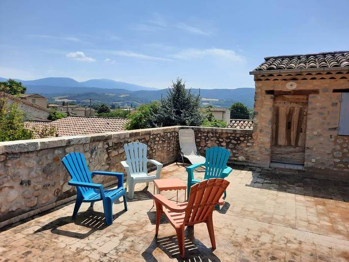 Gîte pour 3 personnes, avec Terrasse et Jardin