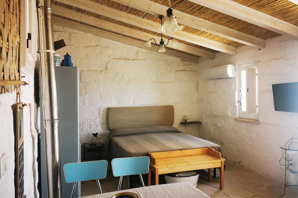 Ganze Wohnung, Romantic studio apartment in an ancient residence 5 minutes from the sea in Andrano, Lecce Provinz