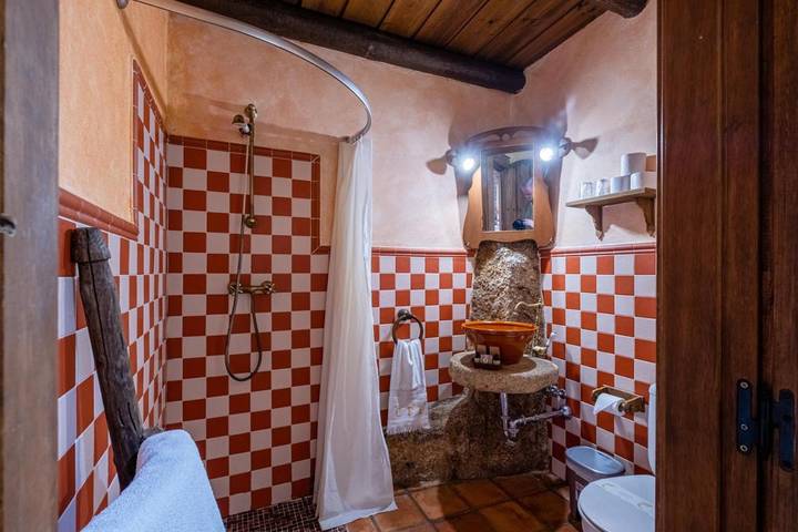 Casa rural para 6 personas, con terraza, Se admiten mascotas en Sierra de Montánchez - 2