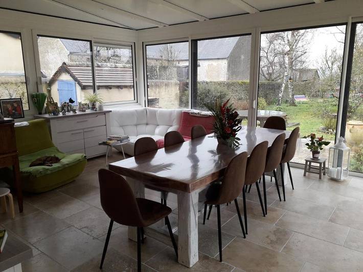 Location de vacances pour 3 personnes, avec Terrasse et Jardin ainsi que Piscine et Vue à Onzain - 4