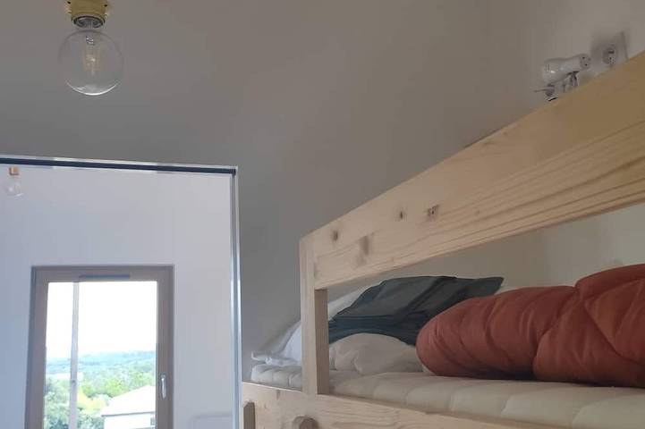 Gîte pour 4 personnes, avec jardin à Lagorce - 2