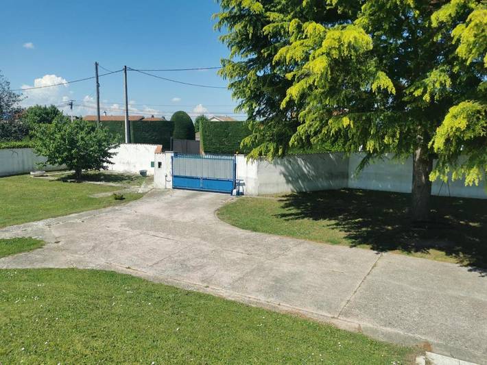 Gîte pour 4 personnes, avec terrasse et piscine à Anneyron - 4